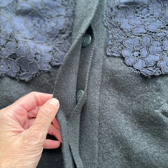 ANTHROPOLOGIE FIELD FLOWER  Black Cardigan Womens Size L Navy Laced Bell-Sleeve - Picture 9 of 13